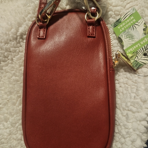 RED QUILTED BADGLEY MISCHKA CROSSBODY/PHONE CASE.  NWT - Picture 4 of 5